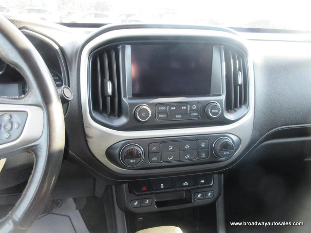 2018 GMC Canyon GREAT VALUE SLT-EDITION 5 PASSENGER 3.6L - V6.. 4X4.. CREW-CAB.. SHORTY.. LEATHER.. HEATED SEATS.. BACK-UP CAMERA.. BLUETOOTH SYSTEM.. Photo