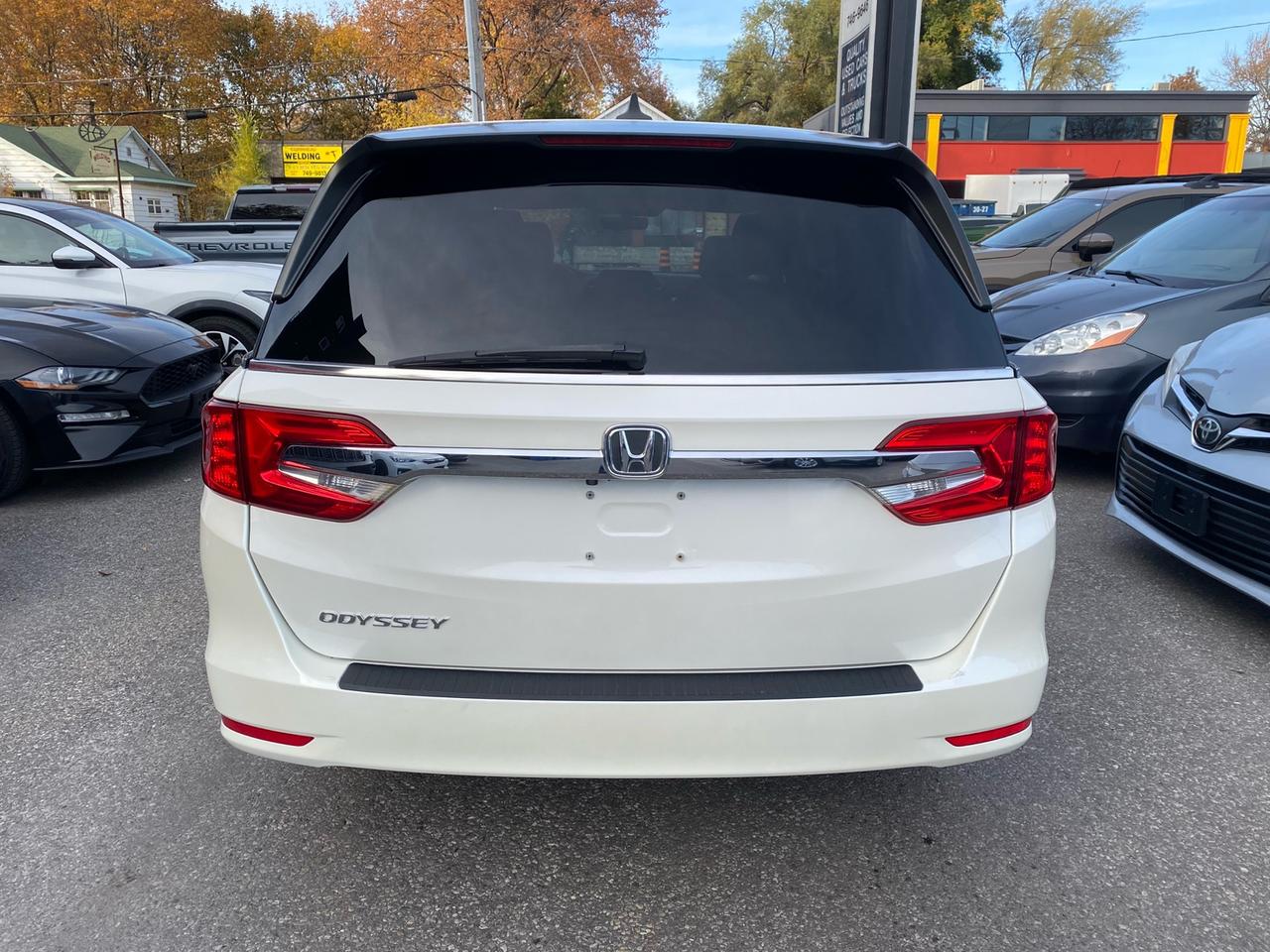 2018 Honda Odyssey EX | 8 Passenger | Sunroof | Power Sliding Doors Photo