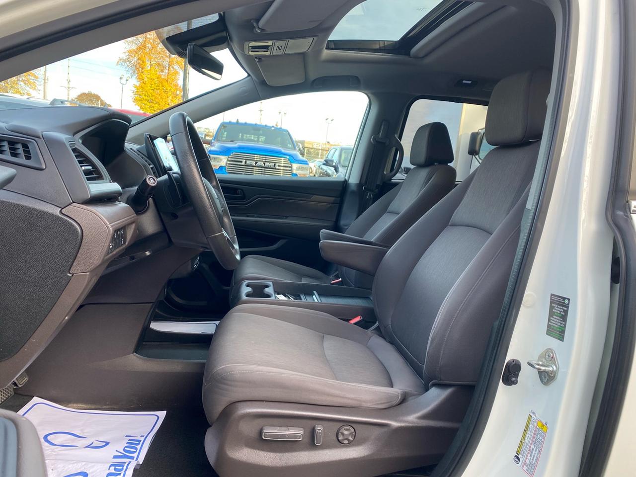 2018 Honda Odyssey EX | 8 Passenger | Sunroof | Power Sliding Doors Photo