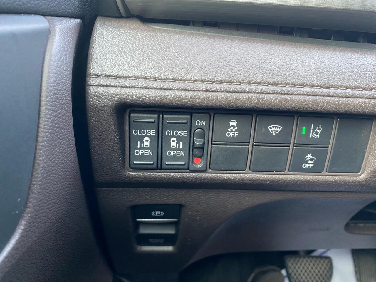 2018 Honda Odyssey EX | 8 Passenger | Sunroof | Power Sliding Doors Photo