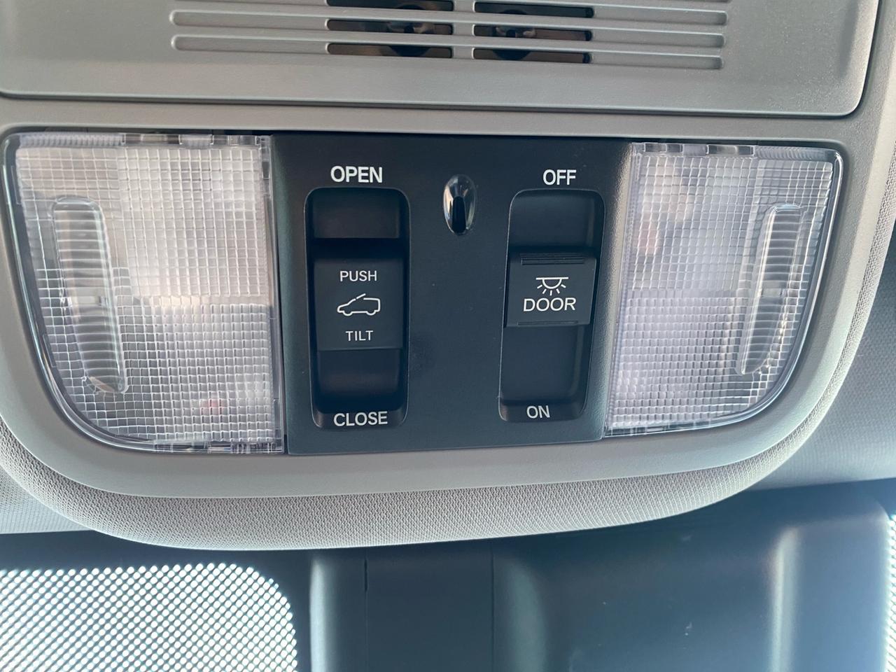 2018 Honda Odyssey EX | 8 Passenger | Sunroof | Power Sliding Doors Photo
