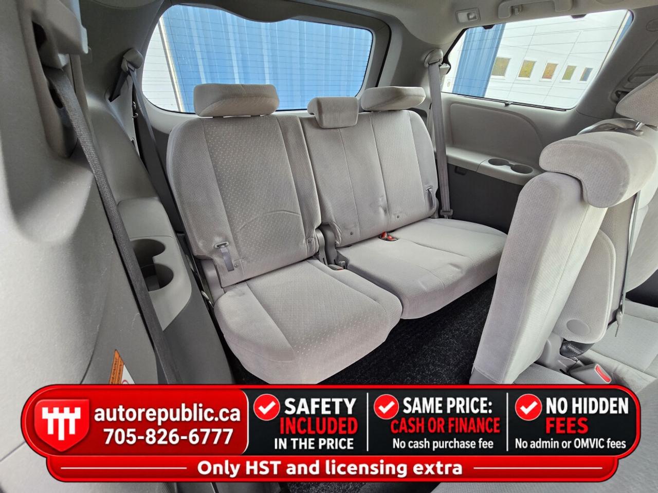 2016 Toyota Sienna LE Certified One Owner Well Maintained Photo