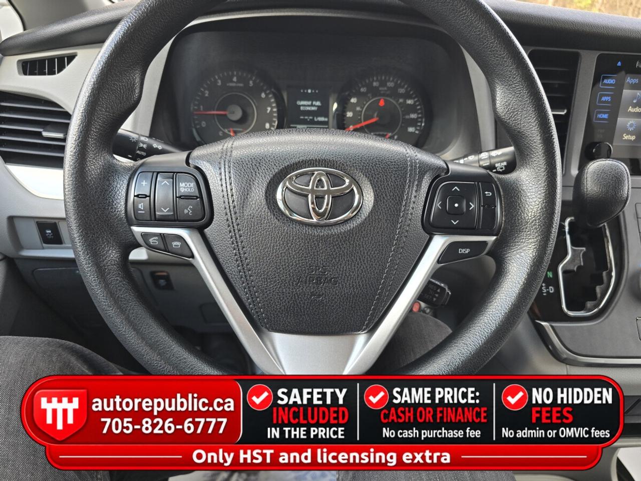 2016 Toyota Sienna LE Certified One Owner Well Maintained Photo
