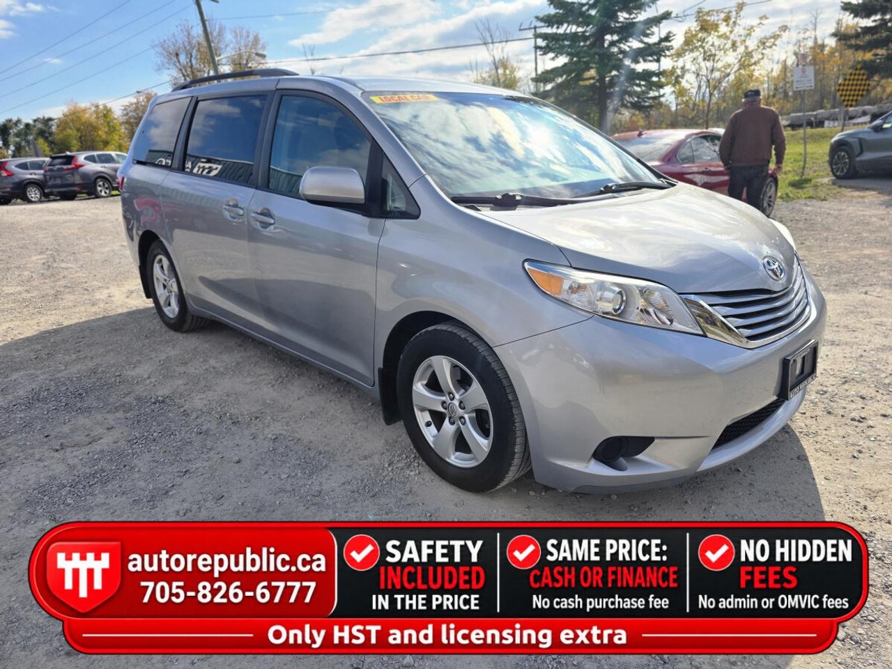 2016 Toyota Sienna LE Certified One Owner Well Maintained Photo