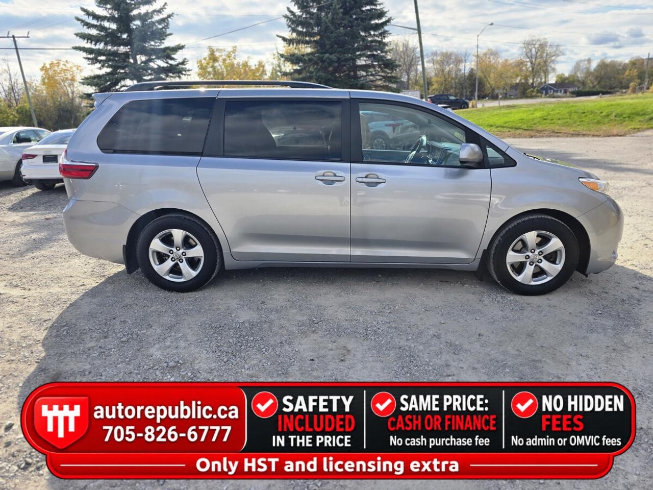 2016 Toyota Sienna LE Certified One Owner Well Maintained Photo