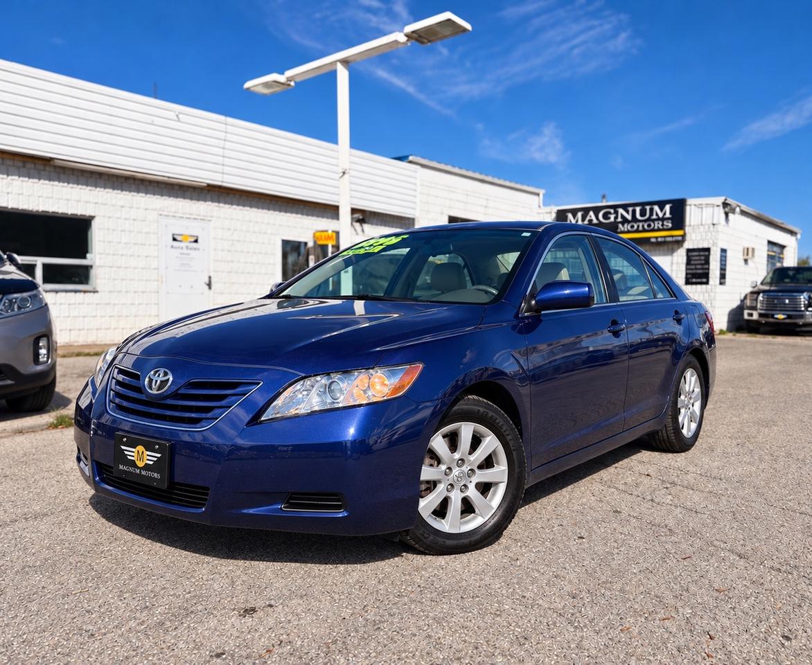 2007 Toyota Camry LE V6 - NO ACCIDENTS - ONE OWNER Photo