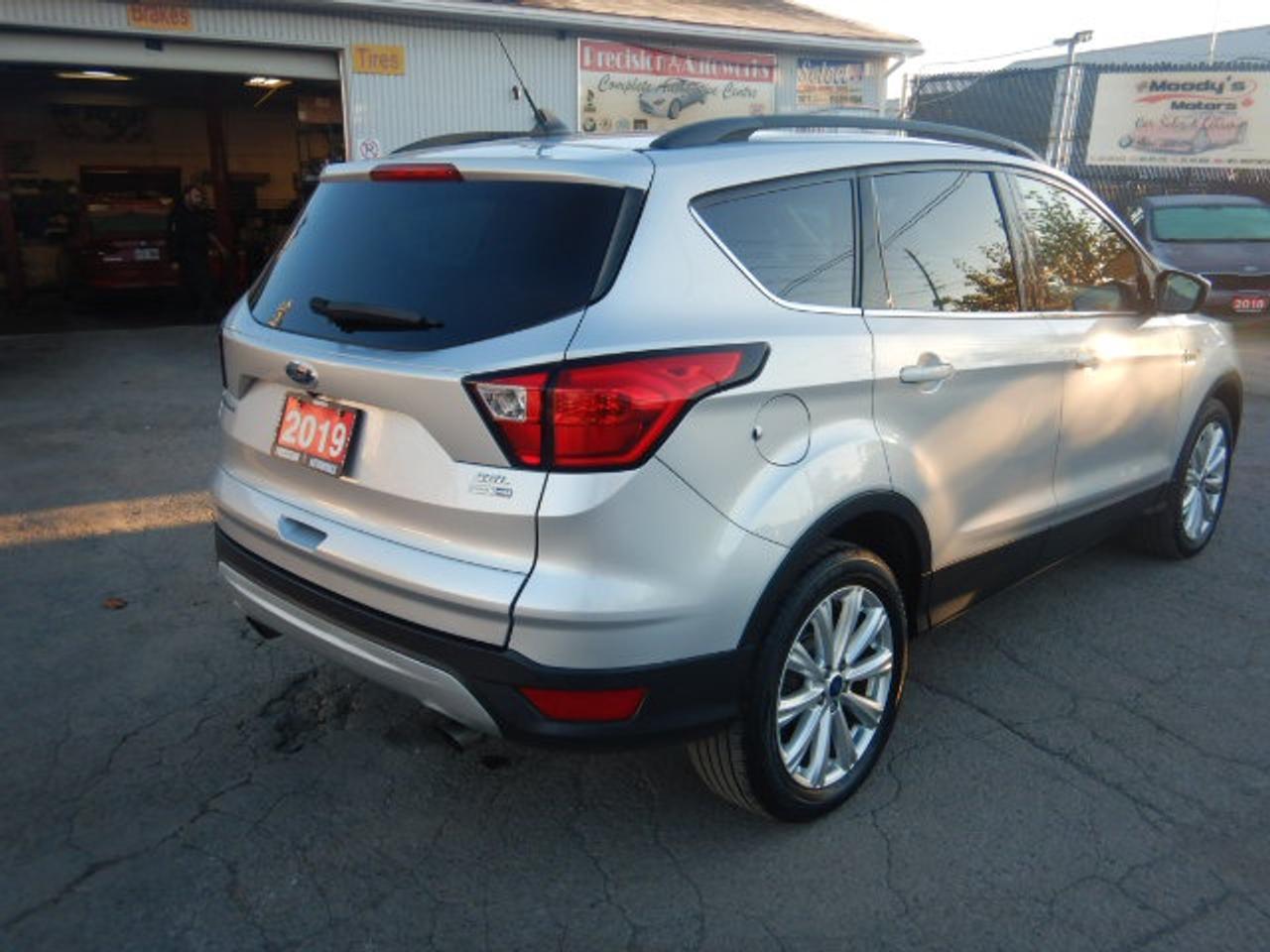 2019 Ford Escape SEL Photo