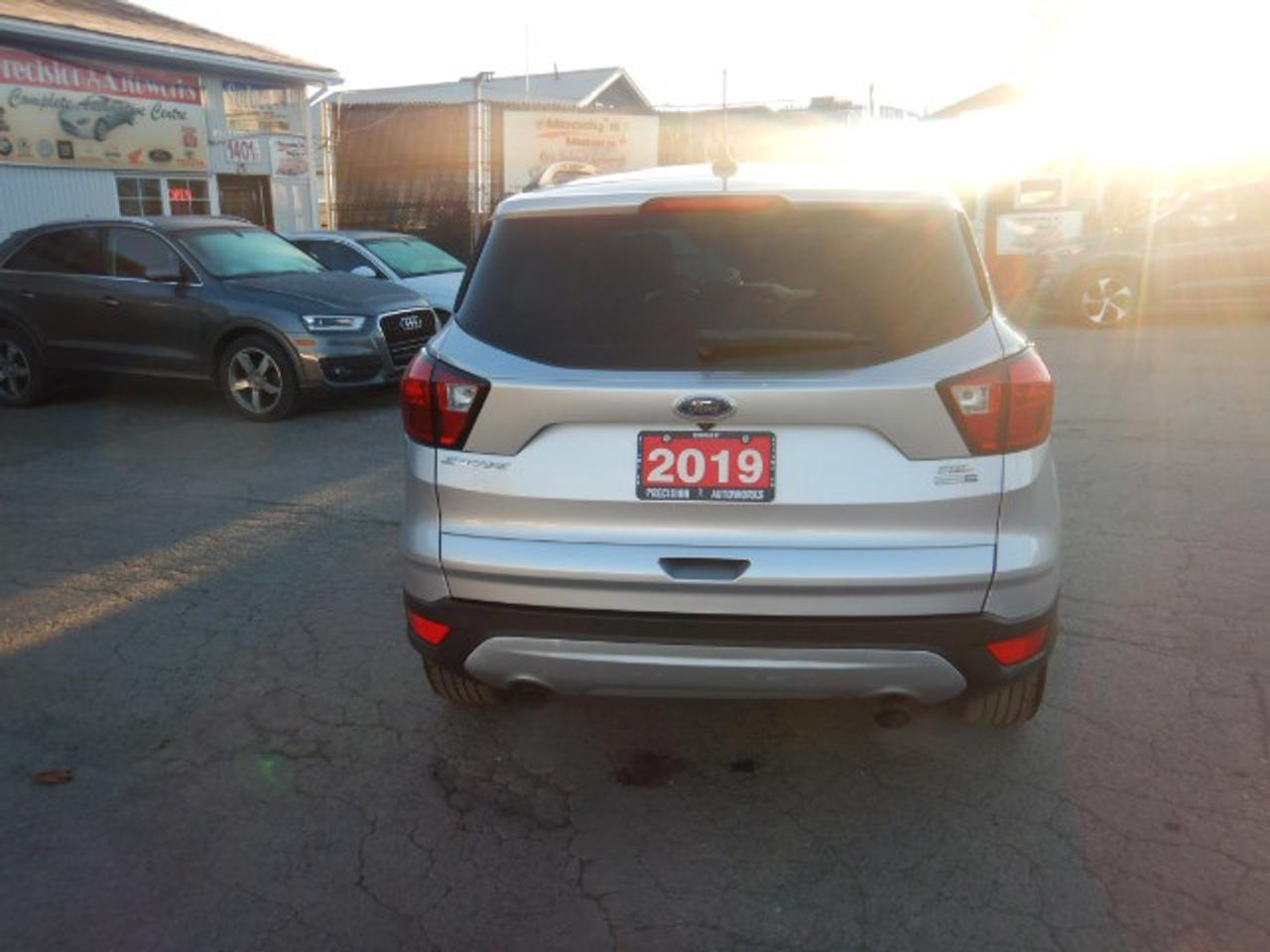 2019 Ford Escape SEL Photo