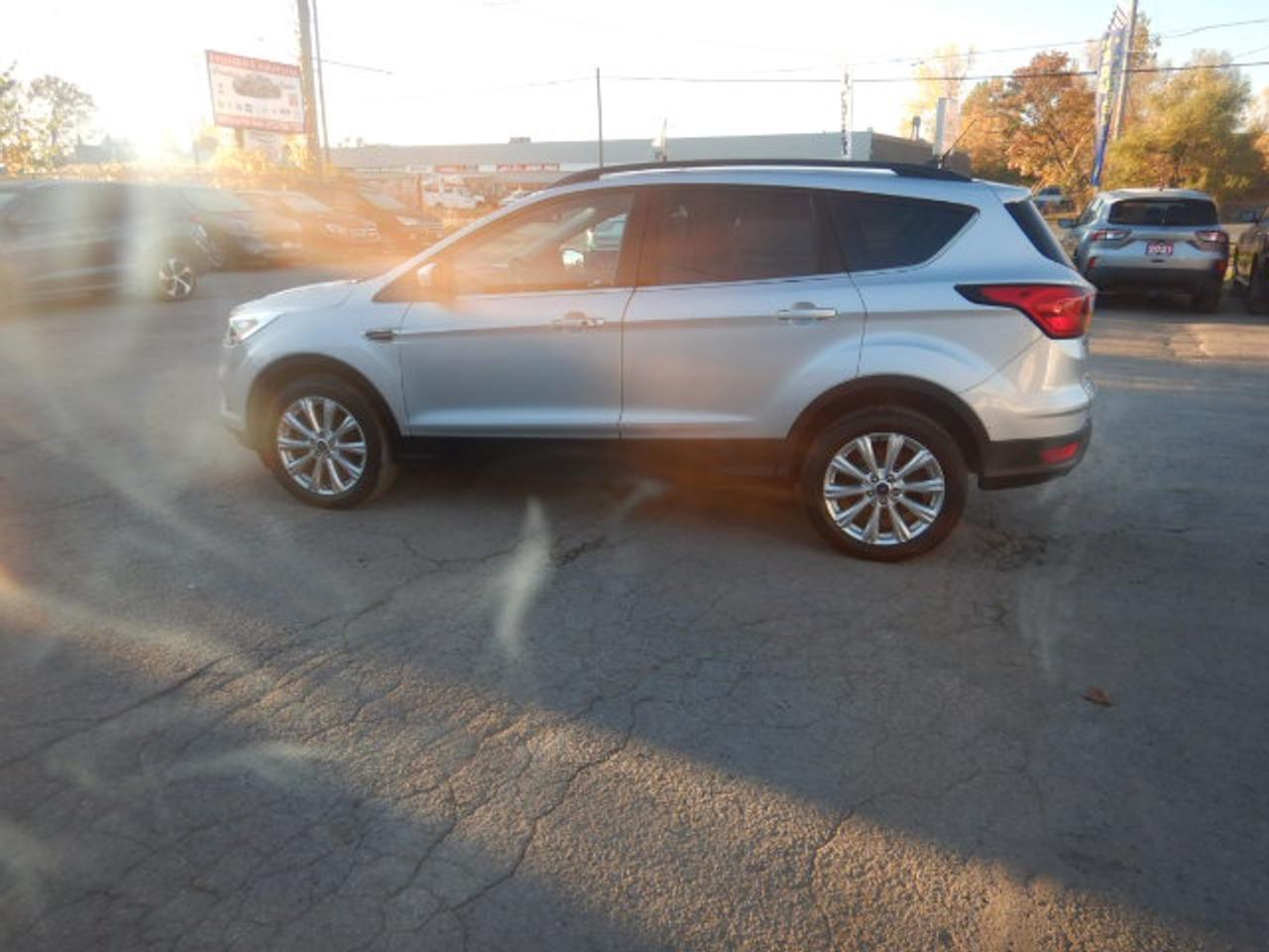 2019 Ford Escape SEL Photo