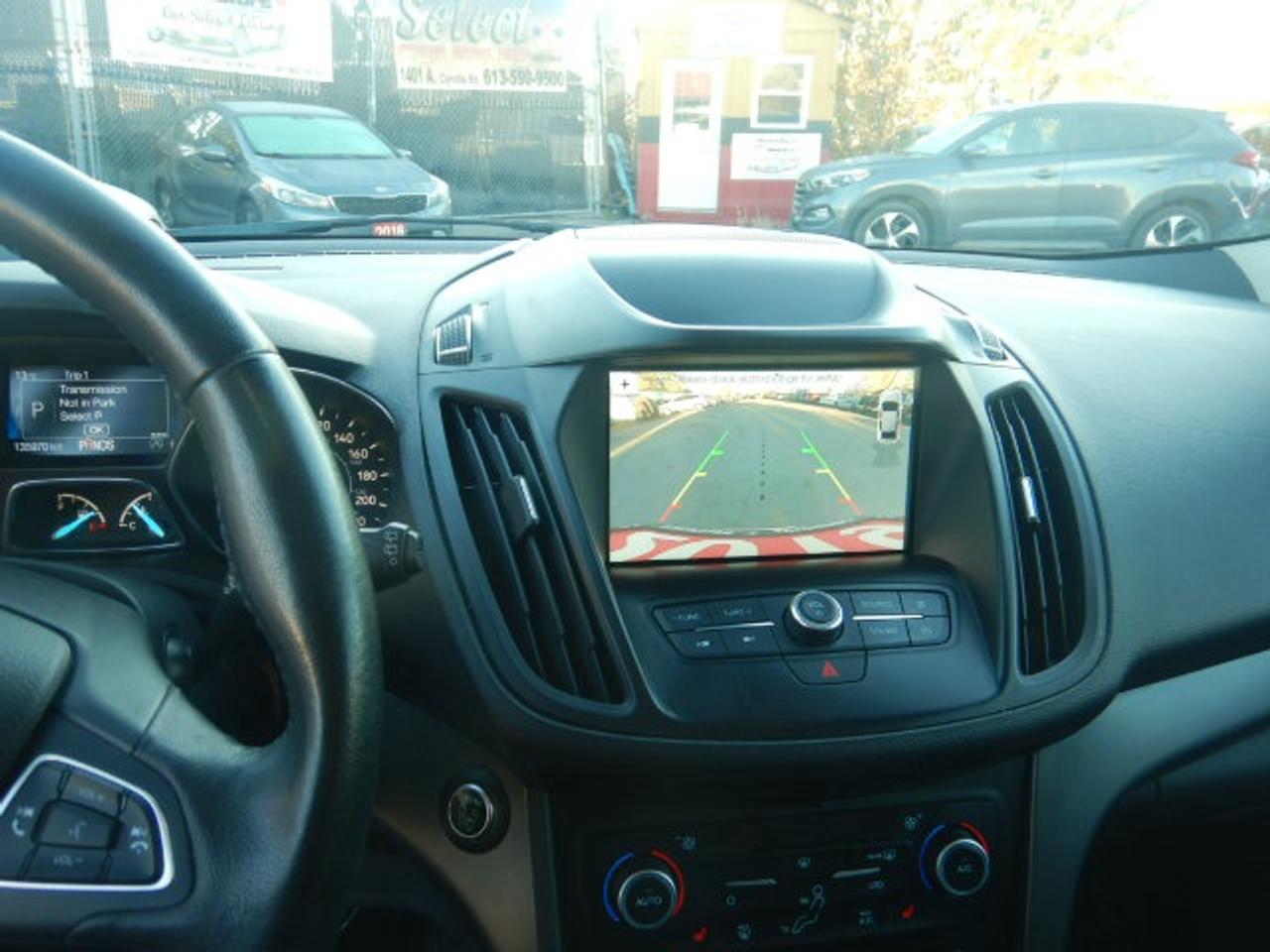 2019 Ford Escape SEL Photo