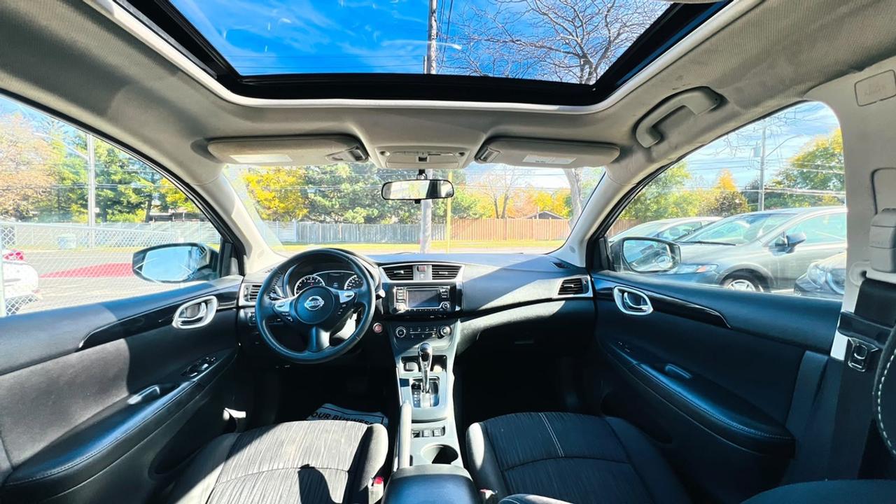 2017 Nissan Sentra SV Photo