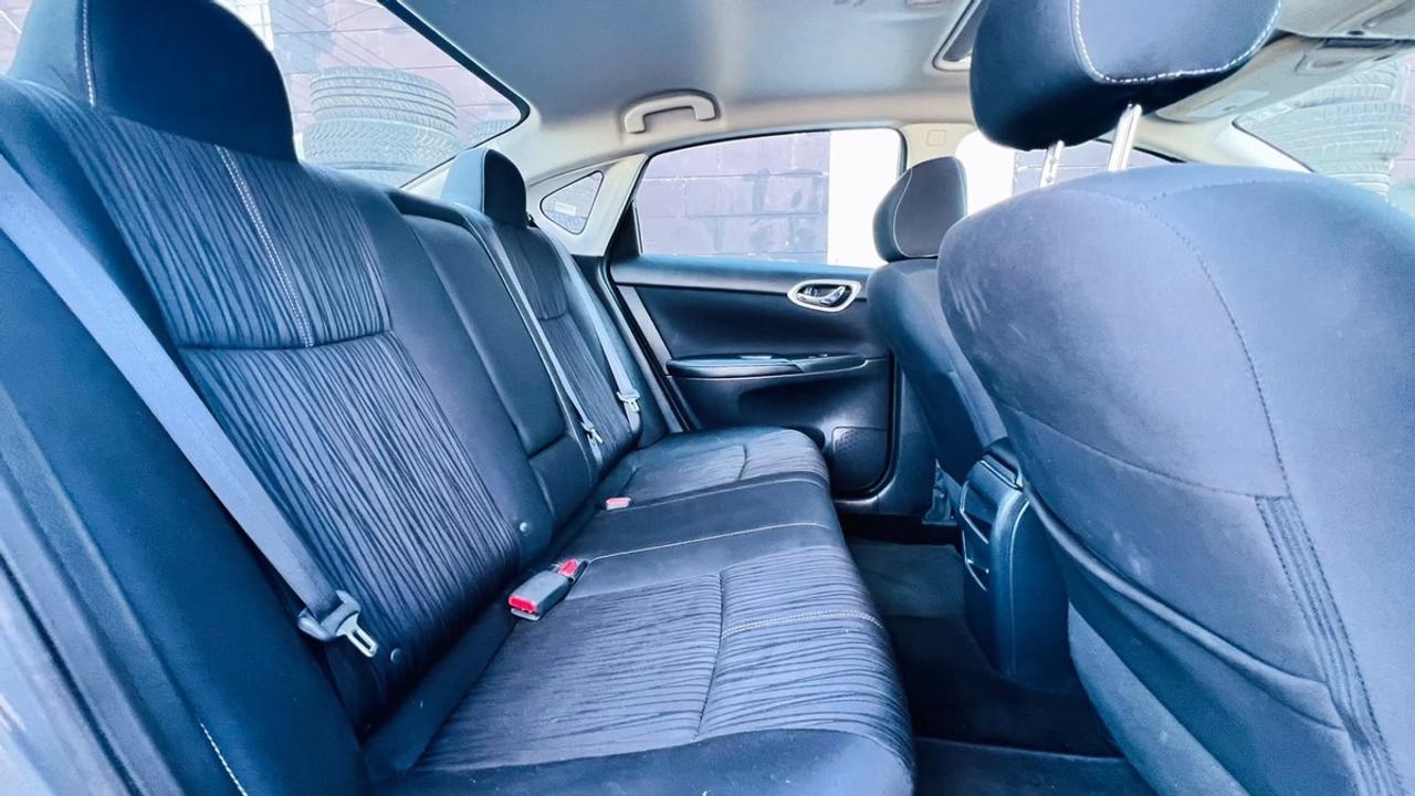 2017 Nissan Sentra SV Photo