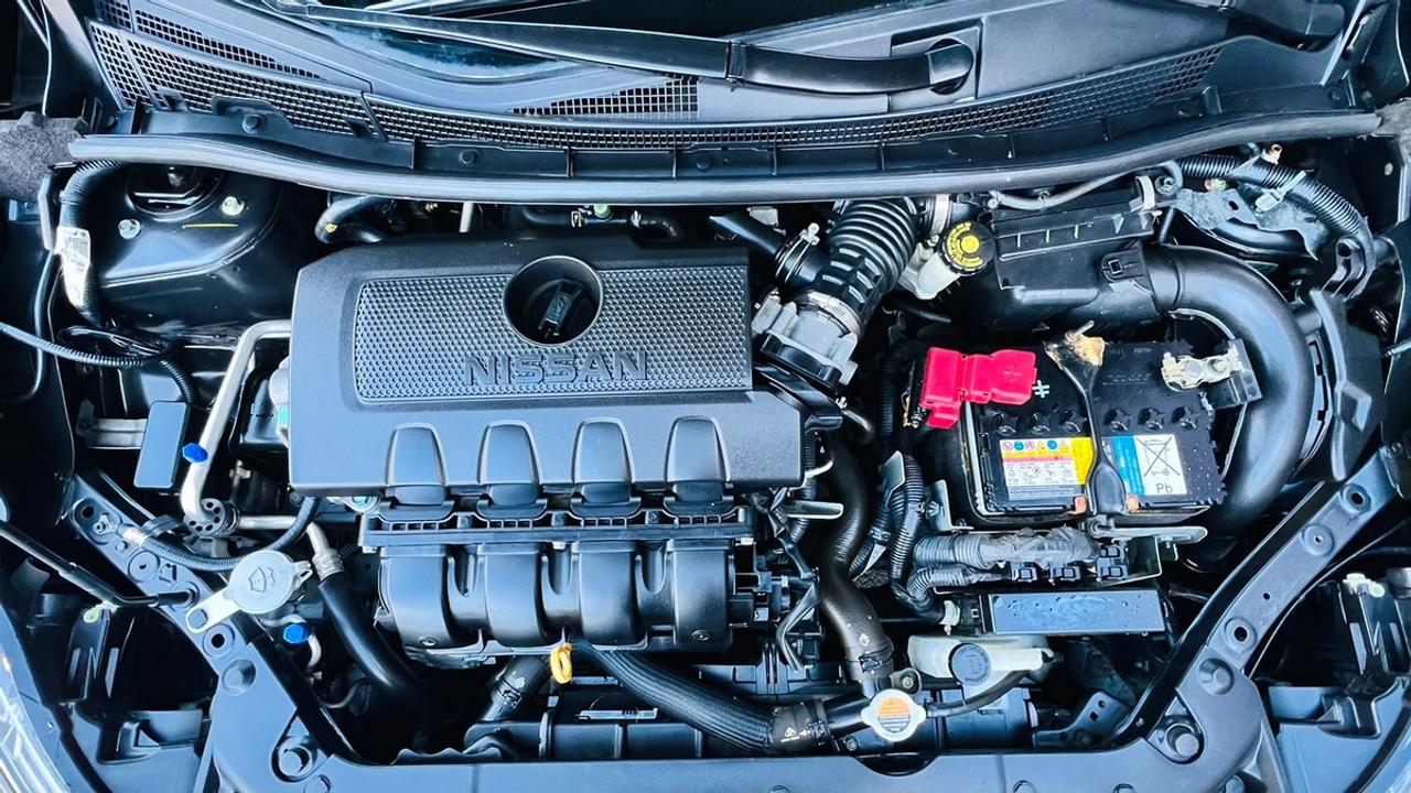 2017 Nissan Sentra SV Photo