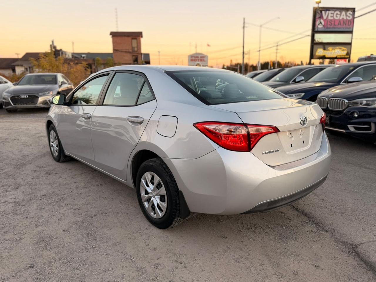 2017 Toyota Corolla LE Photo