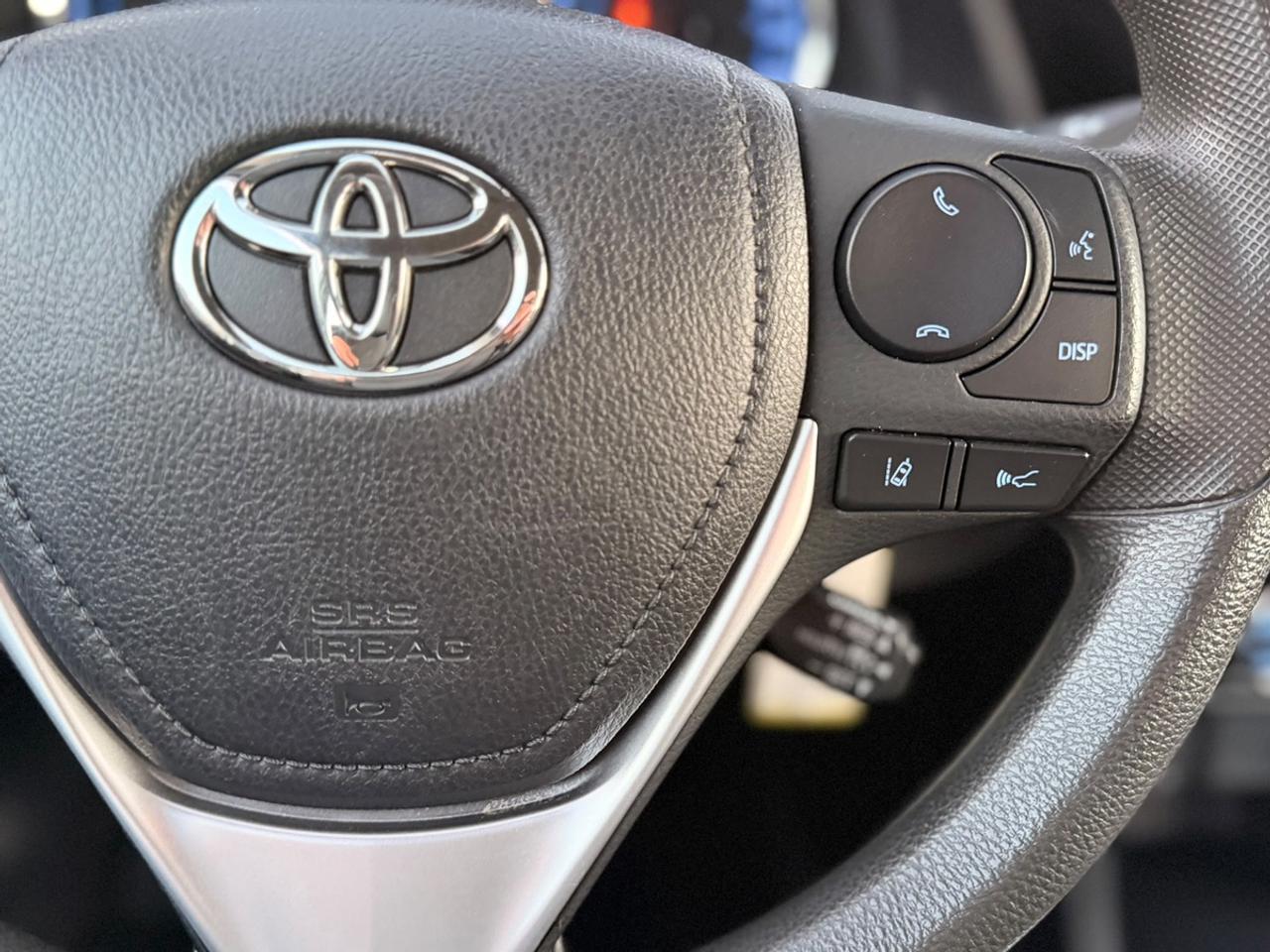 2017 Toyota Corolla LE Photo