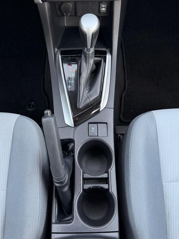 2017 Toyota Corolla LE Photo