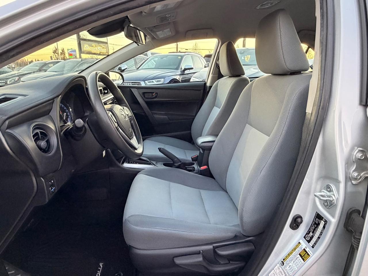 2017 Toyota Corolla LE Photo