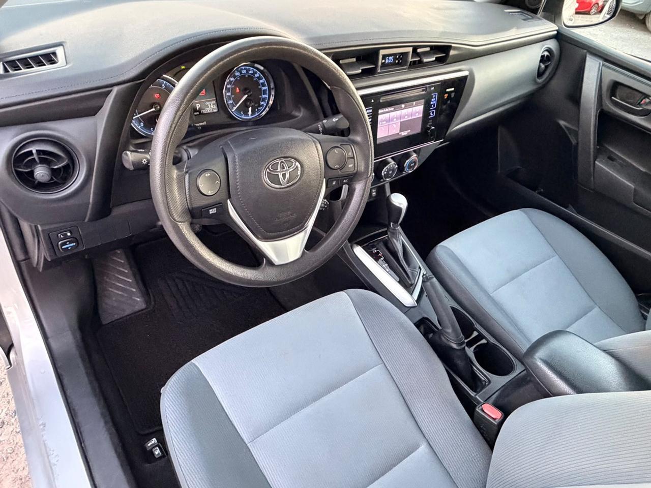 2017 Toyota Corolla LE Photo