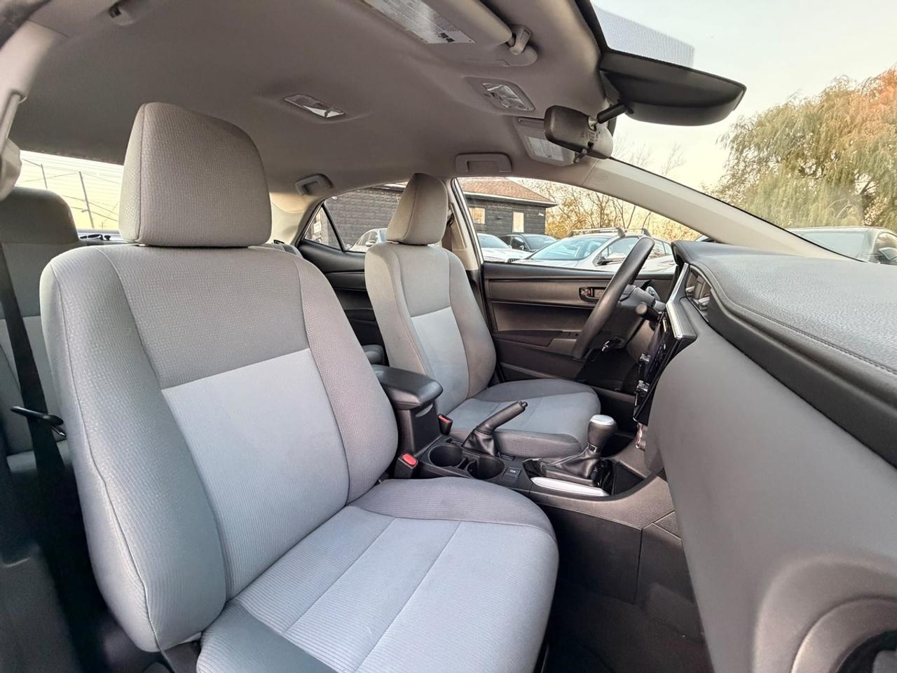 2017 Toyota Corolla LE Photo
