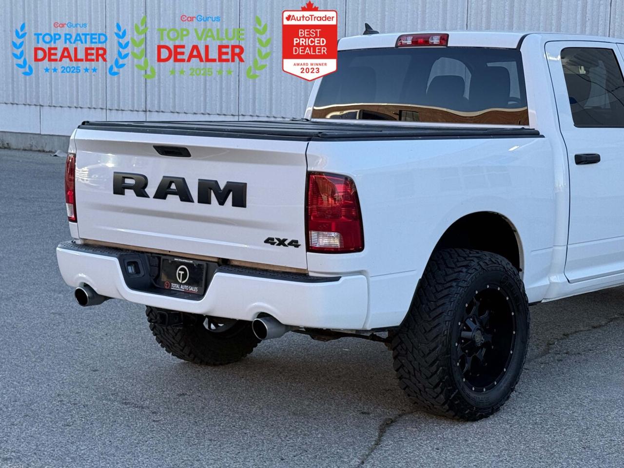 2019 RAM 1500 Classic EXPRESS NIGHT EDITION | LIFTED | ONE OWNER | REAR CAMERA Photo