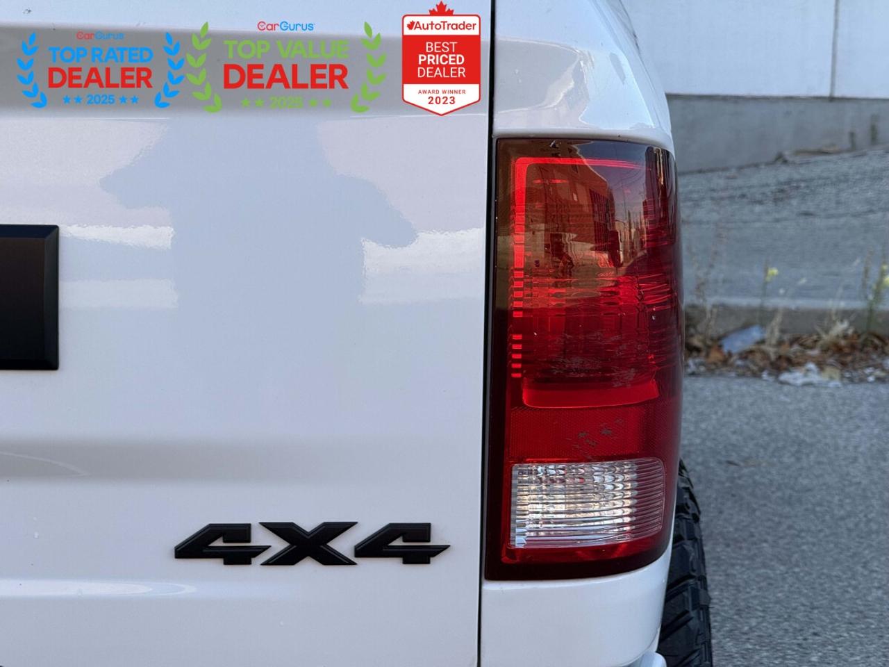 2019 RAM 1500 Classic EXPRESS NIGHT EDITION | LIFTED | ONE OWNER | REAR CAMERA Photo