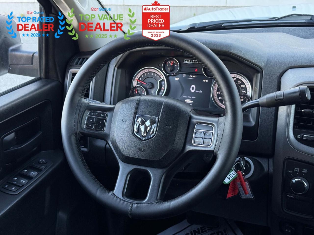 2019 RAM 1500 Classic EXPRESS NIGHT EDITION | LIFTED | ONE OWNER | REAR CAMERA Photo