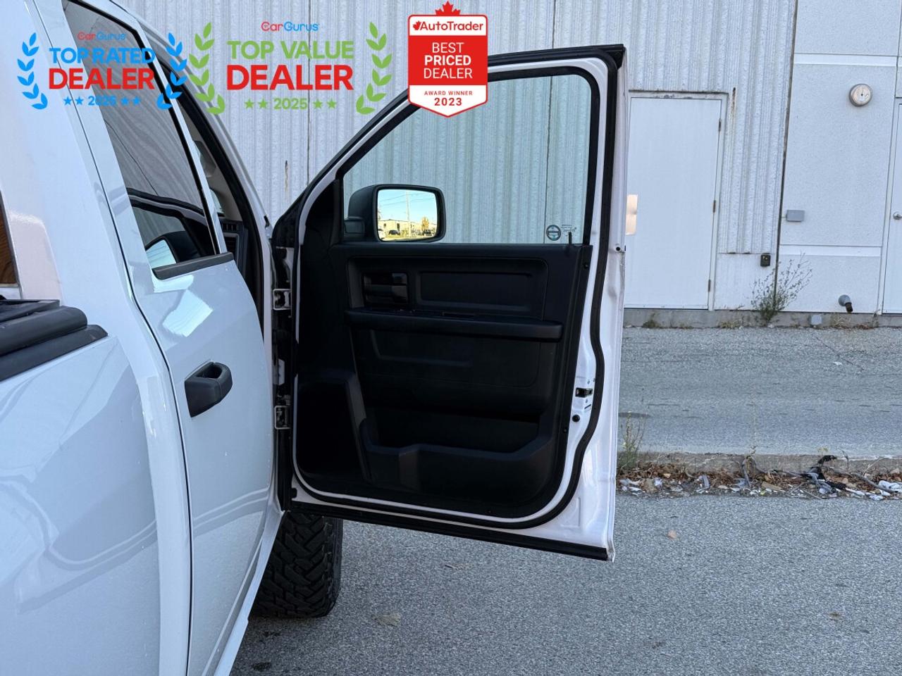 2019 RAM 1500 Classic EXPRESS NIGHT EDITION | LIFTED | ONE OWNER | REAR CAMERA Photo
