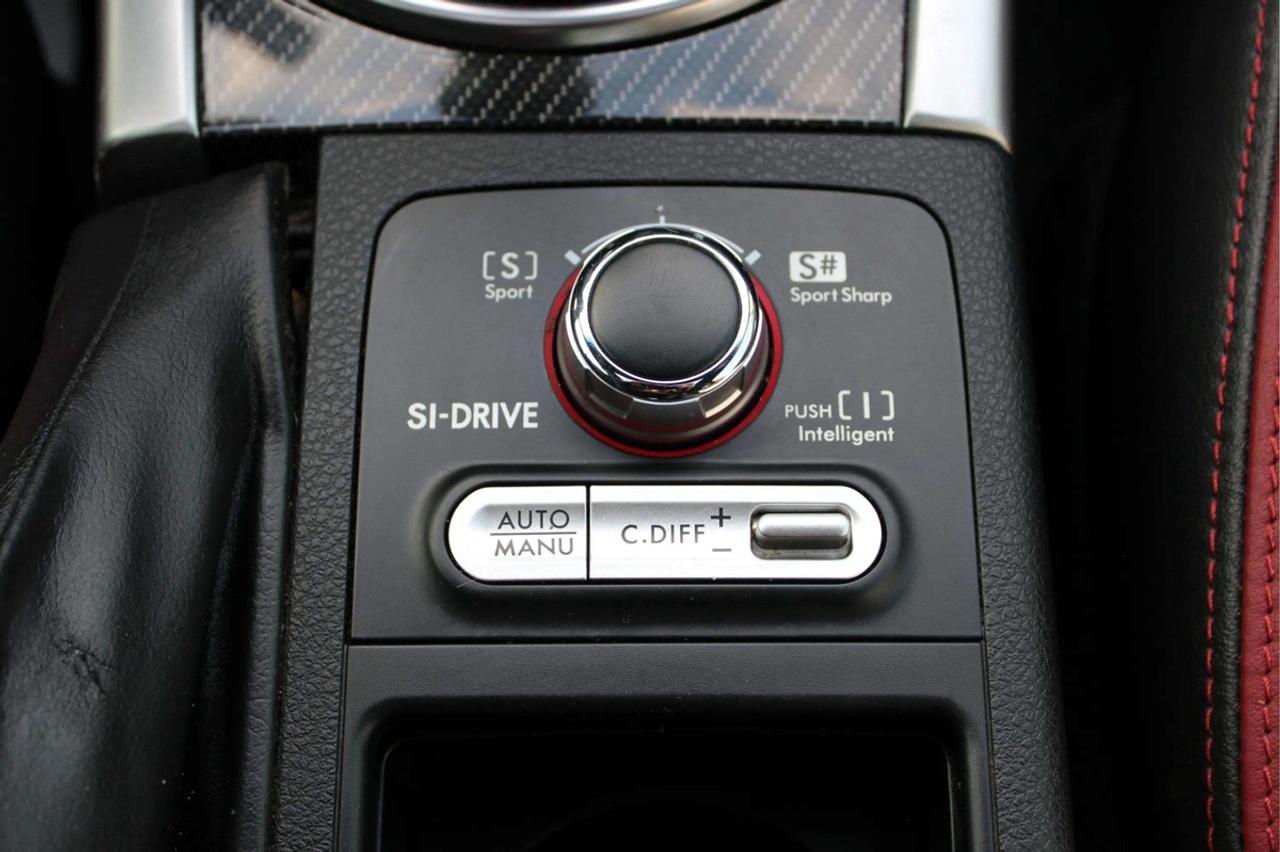 2016 Subaru WRX STI Sport Photo