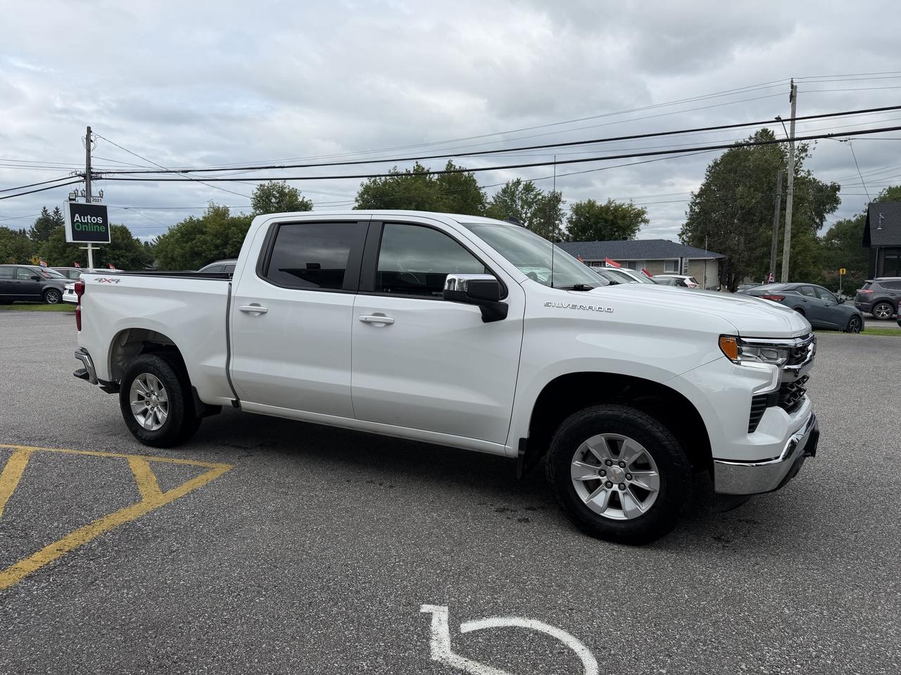 2025 Chevrolet Silverado 1500 LT 4x4-5.3L V8-FACTORY WARRANTY-DRIVE ASSIST Photo