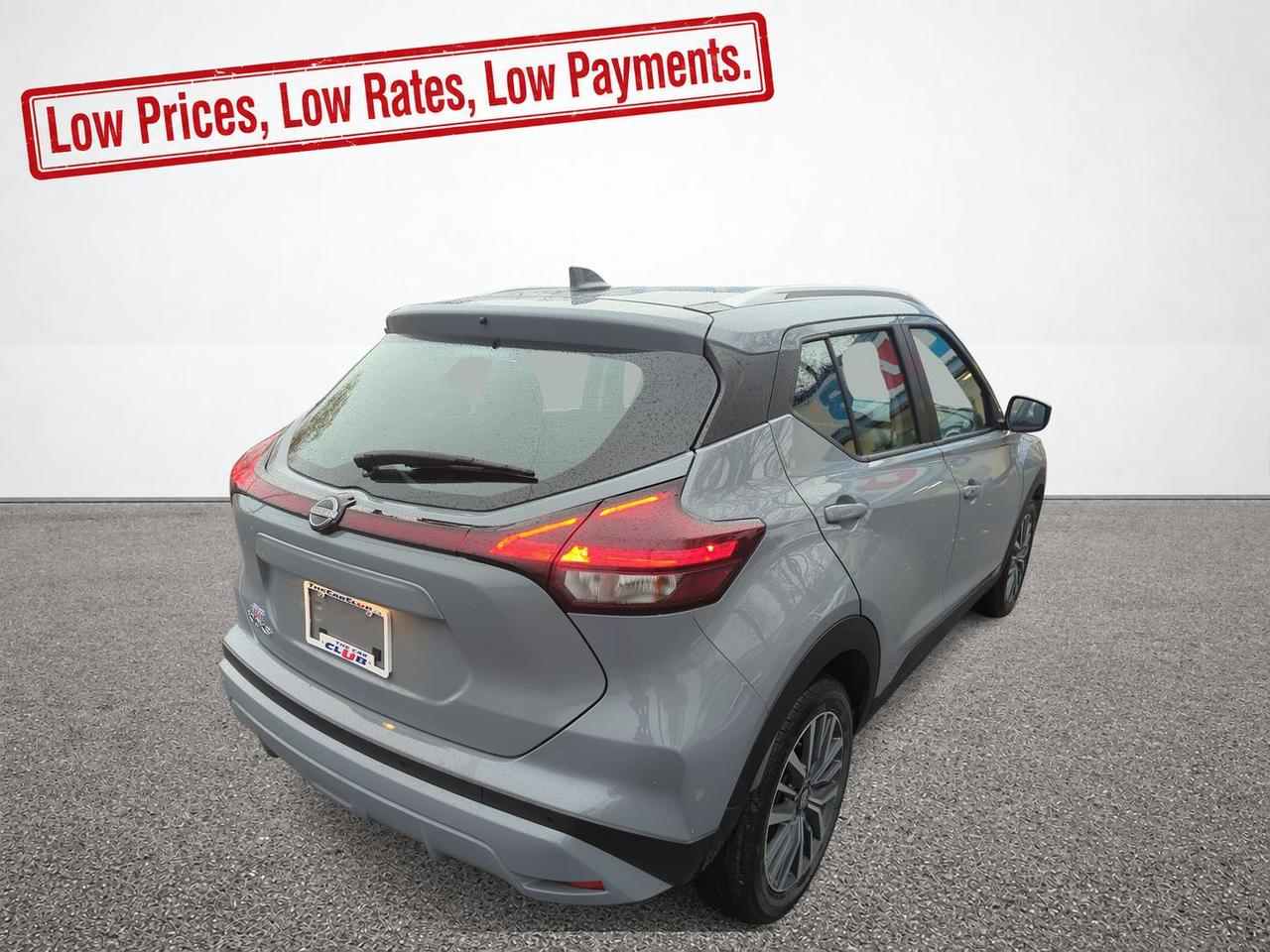 2025 Nissan Kicks Play SV
