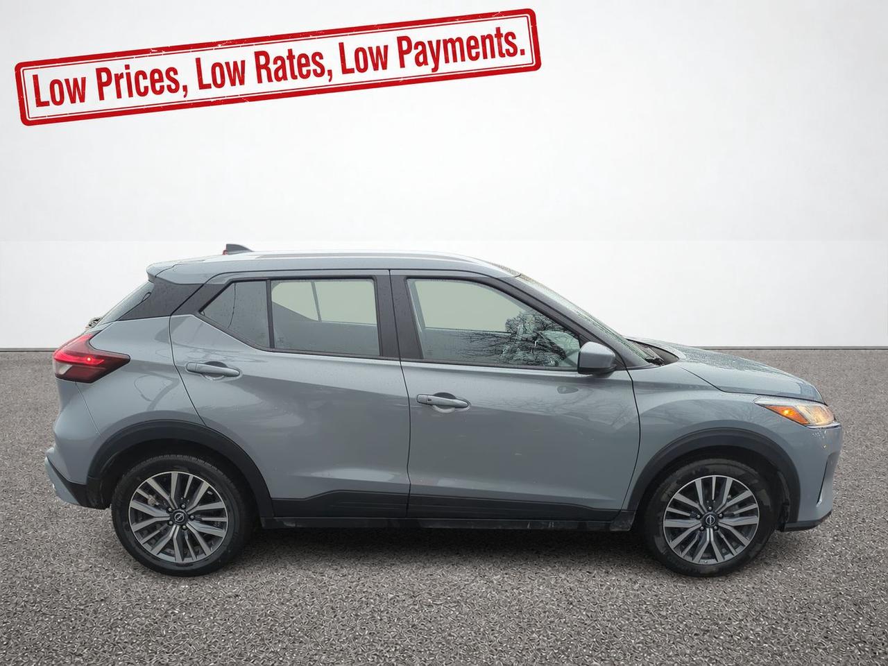 2025 Nissan Kicks Play SV
