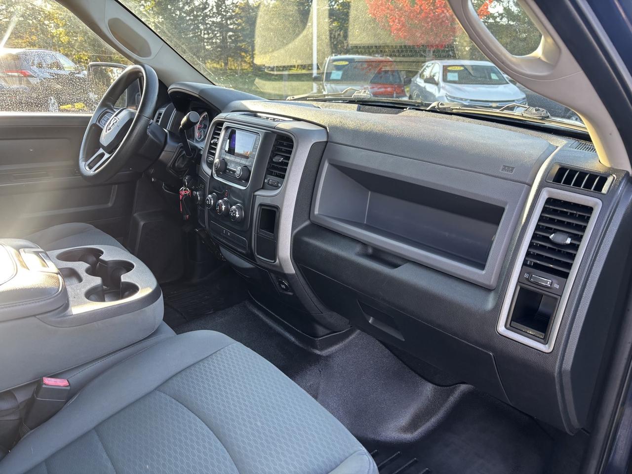 2015 RAM 1500 Tradesman Quad Cab 4WD No Accidents! Hemi! Photo