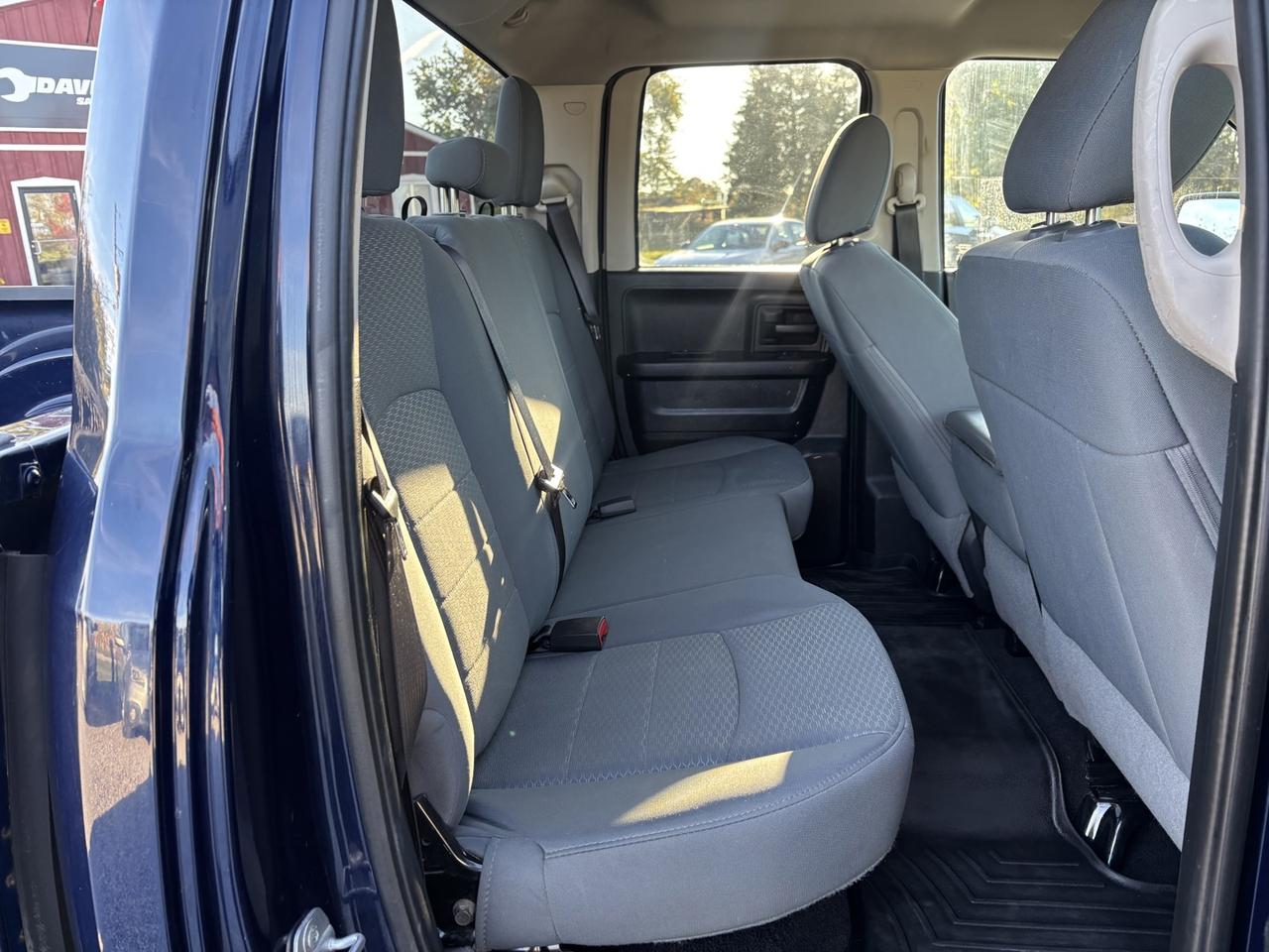 2015 RAM 1500 Tradesman Quad Cab 4WD No Accidents! Hemi! Photo