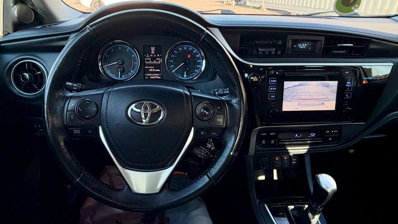 2019 Toyota Corolla SE Photo