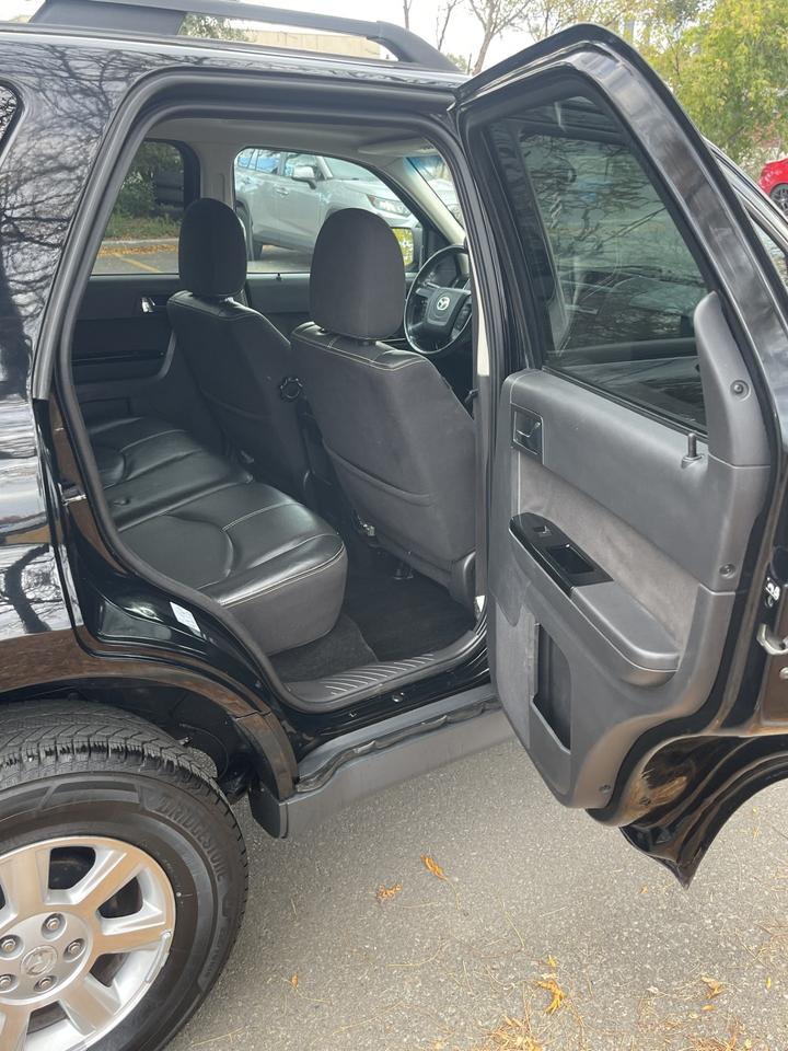 2010 Mazda Tribute GT   4WD  POWER SUNROOF   HEATED LEATHER Photo