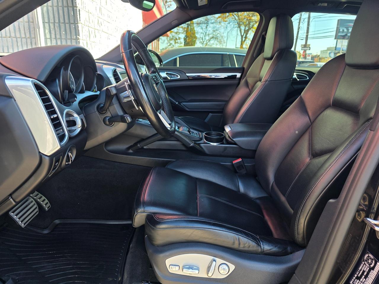 2015 Porsche Cayenne S e-Hybrid AWD Photo