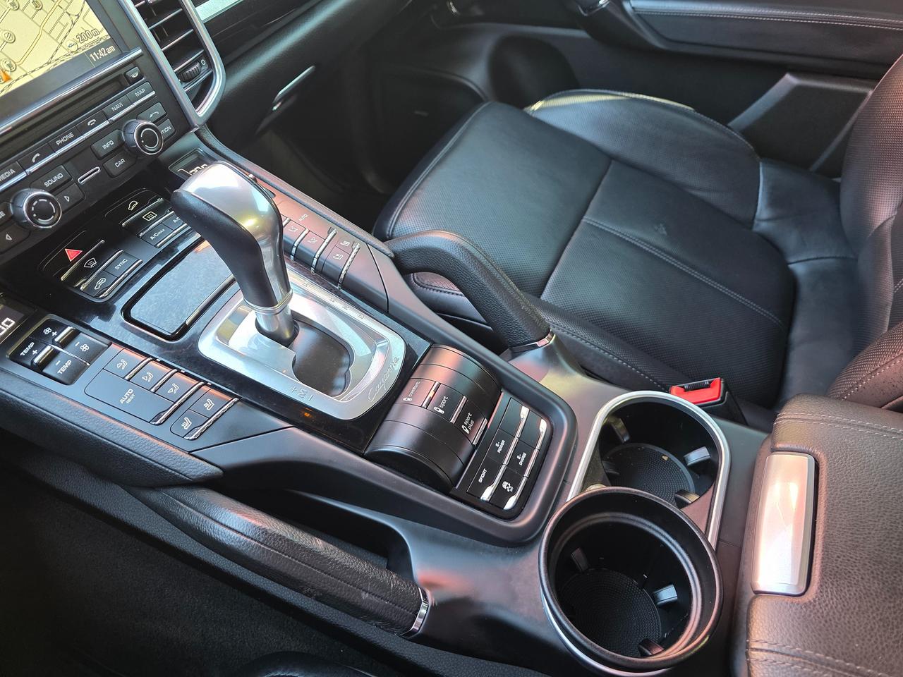 2015 Porsche Cayenne S e-Hybrid AWD Photo