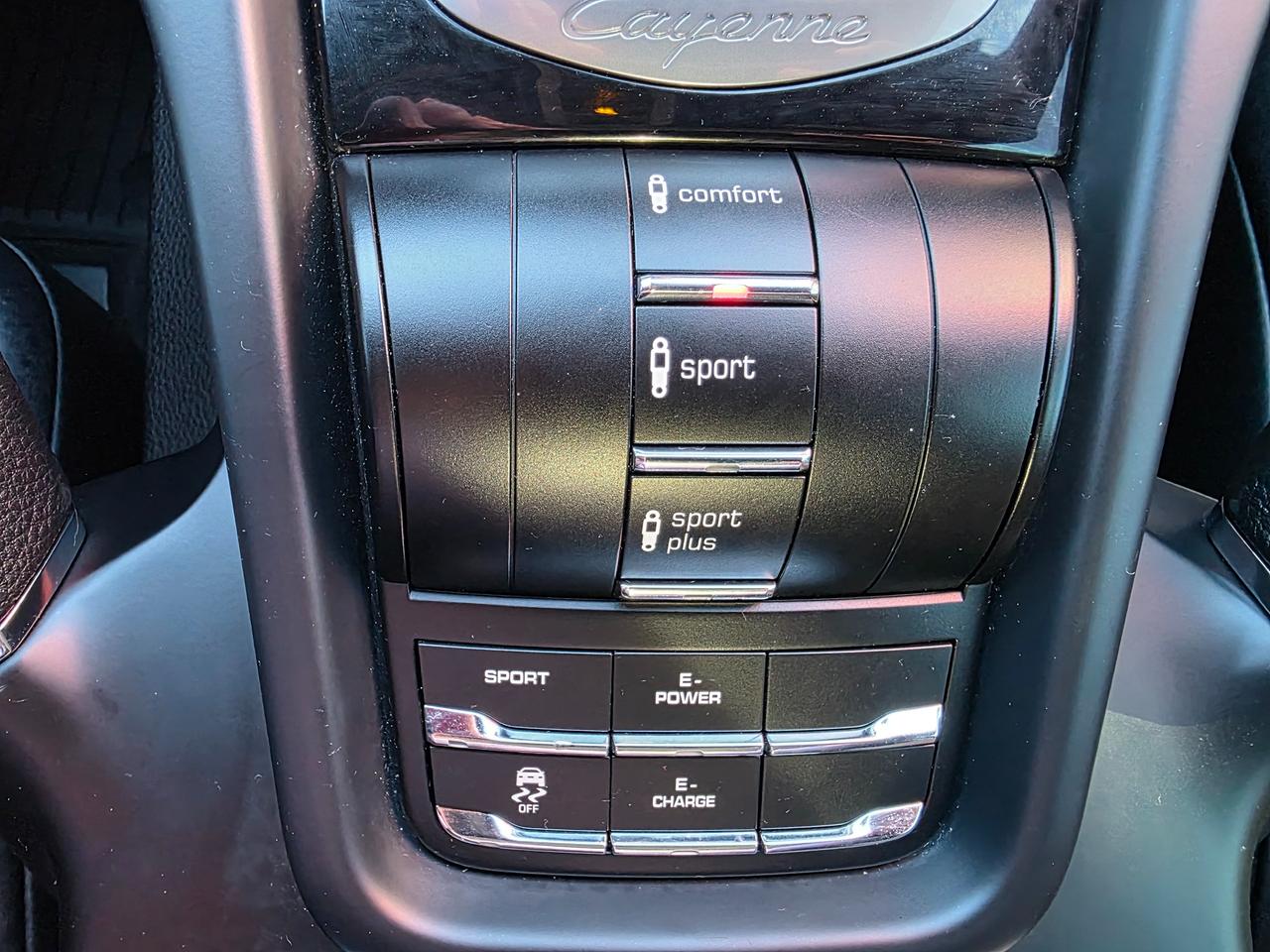 2015 Porsche Cayenne S e-Hybrid AWD Photo