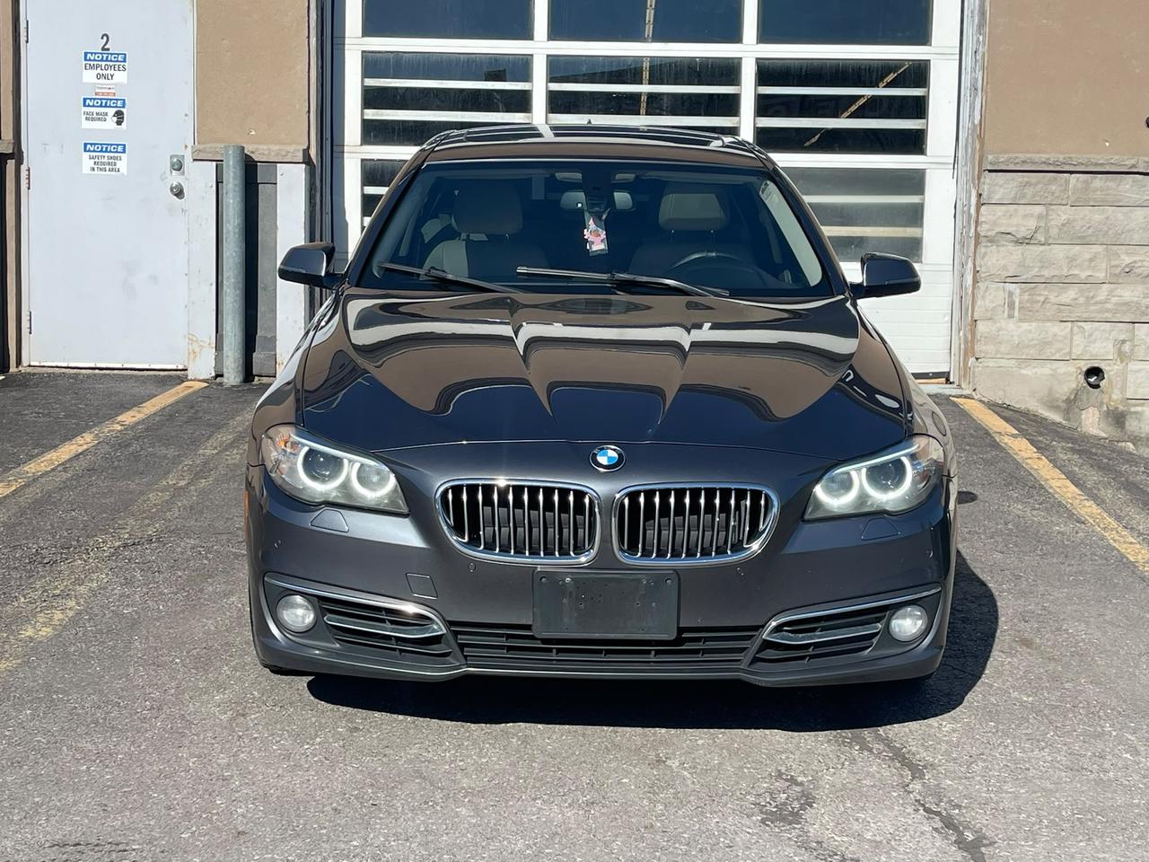 2015 BMW 5 Series 528i xDrive | CLEAN CARFAX | NO CLAIMS | Photo
