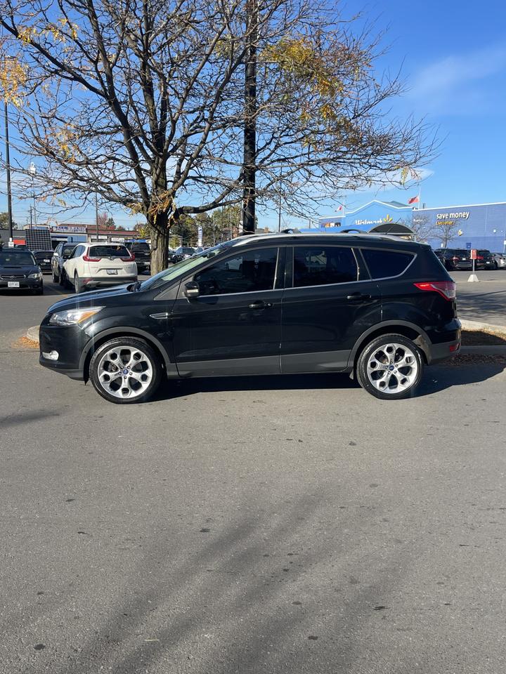 2013 Ford Escape TITANIUM    4WD    PANORAMIC ROOF Photo