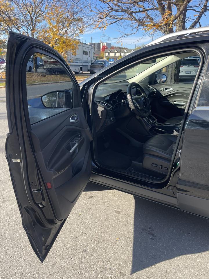 2013 Ford Escape TITANIUM    4WD    PANORAMIC ROOF Photo