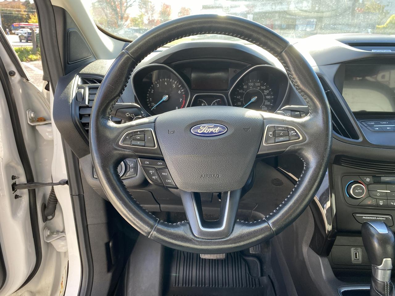 2017 Ford Escape Accident Free/1Owner/AWD/Gas Saver/Bck Camera Photo