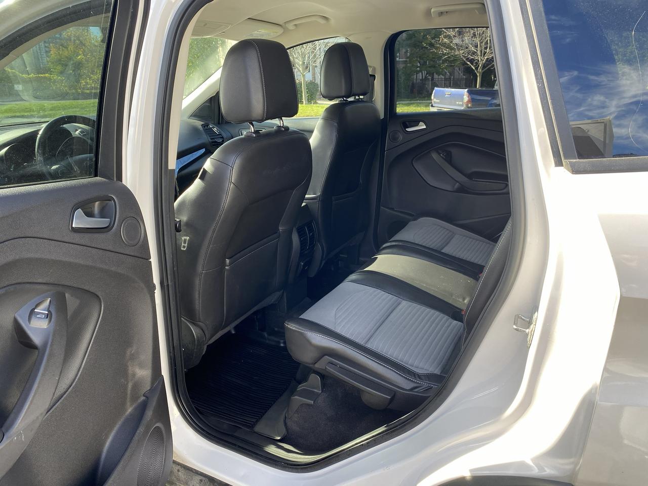 2017 Ford Escape Accident Free/1Owner/AWD/Gas Saver/Bck Camera Photo