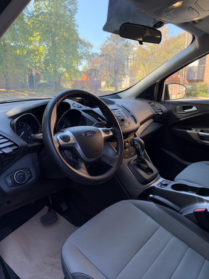 2016 Ford Escape SE Photo