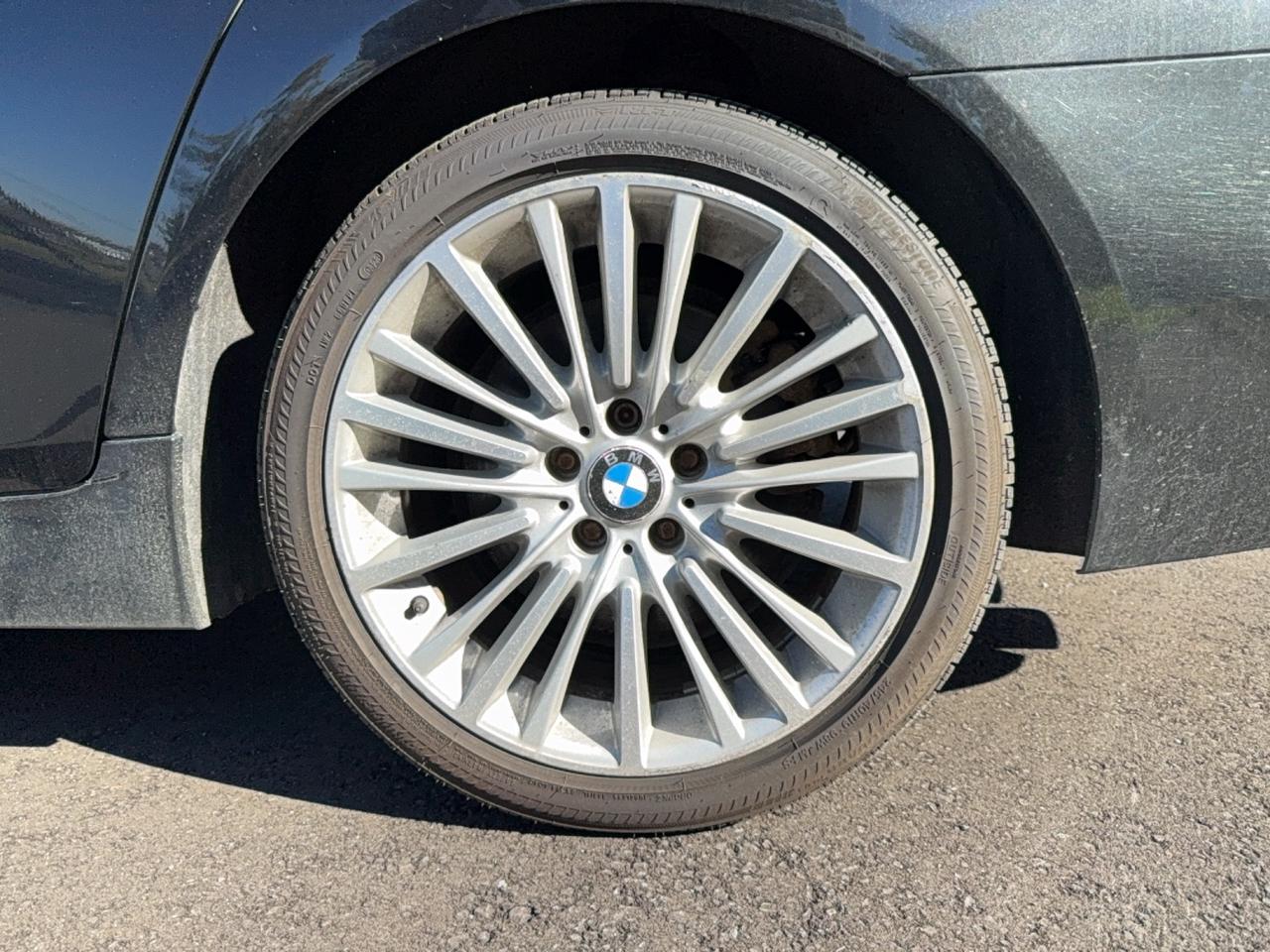 2014 BMW 5 Series 550i xDrive Photo