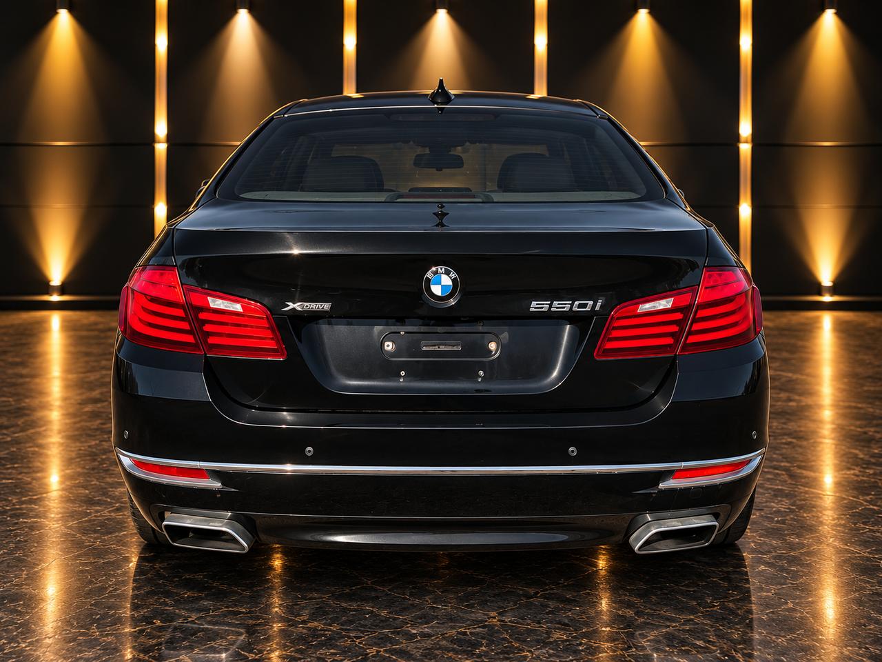2014 BMW 5 Series 550i xDrive Photo3