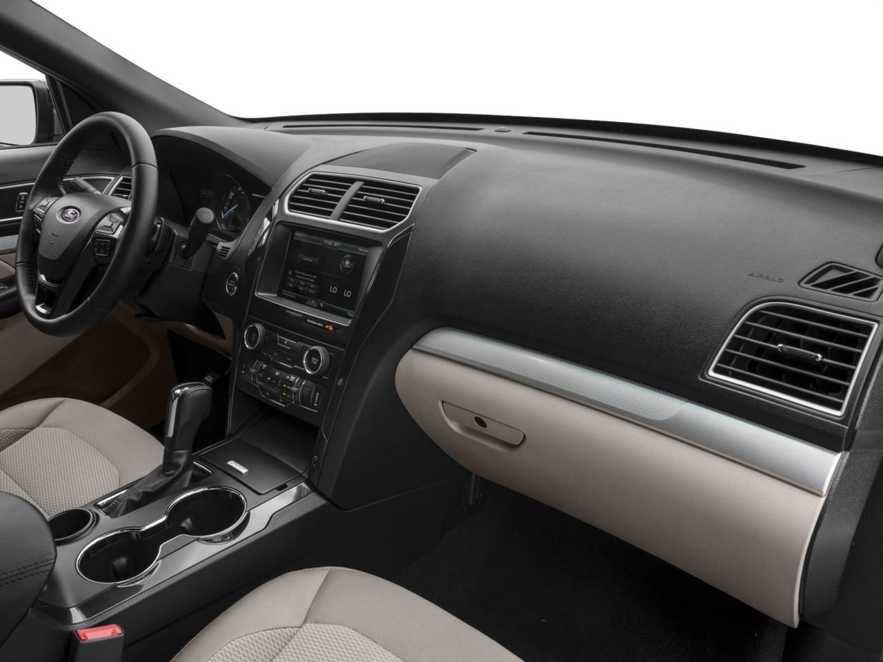 2017 Ford Explorer XLT Leather | Roof | 6 Pass. | 4WD | Photo