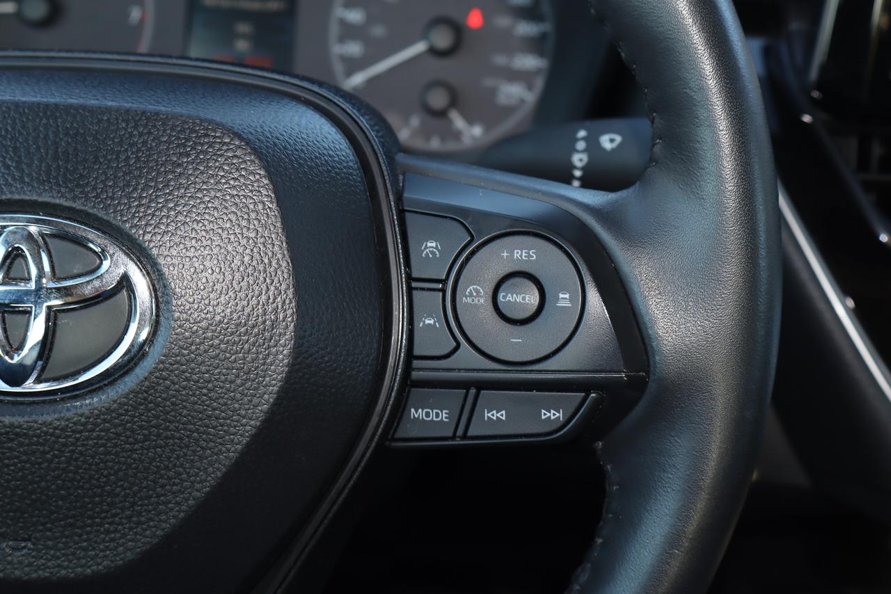 2025 Toyota Corolla LE CVT Photo
