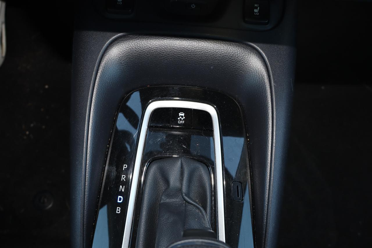 2025 Toyota Corolla LE CVT Photo