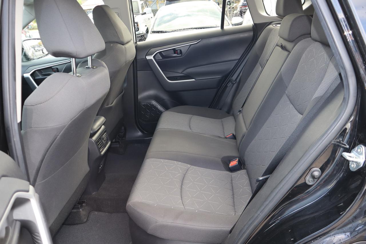 2022 Toyota RAV4 Hybrid LE AWD Photo